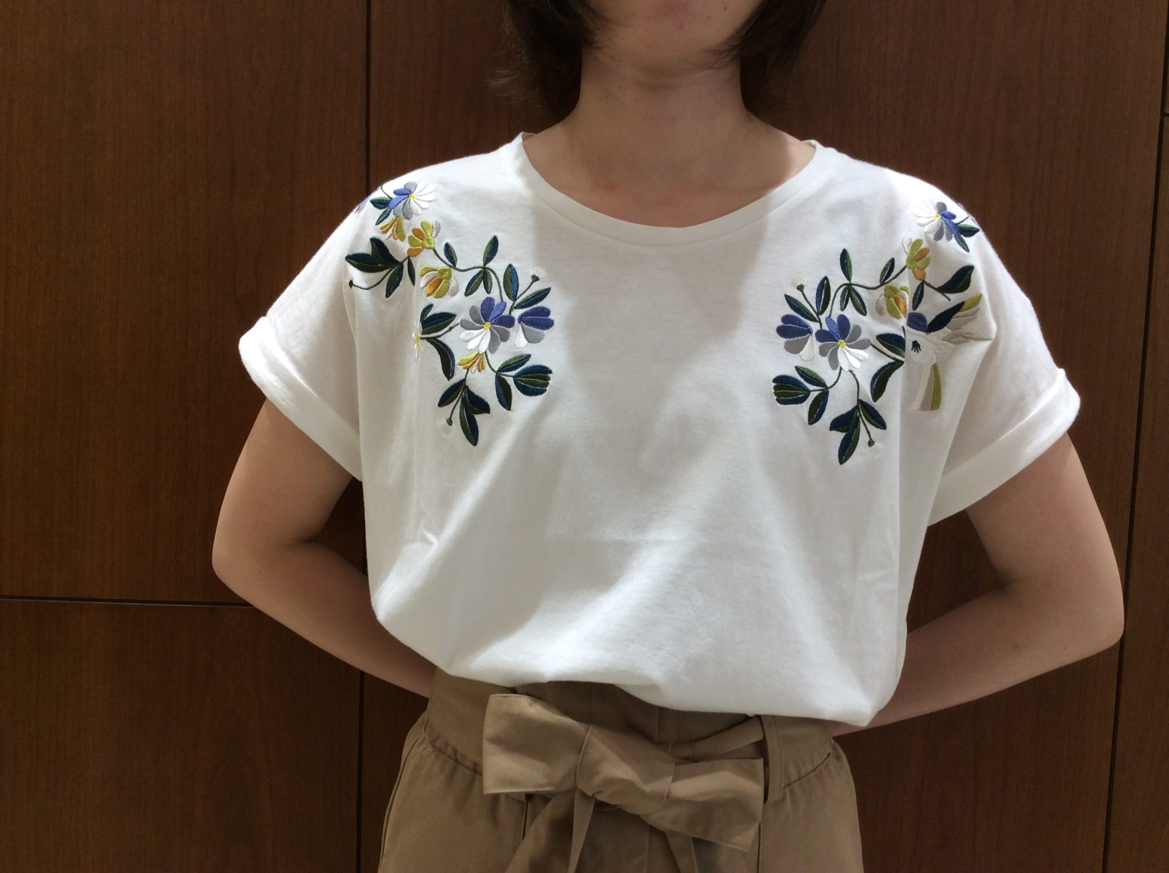 1F URBAN RESEARCH | 配色刺繍Tシャツ | COCOSA｜熊本下通のファッション・インテリア・カフェはココサ