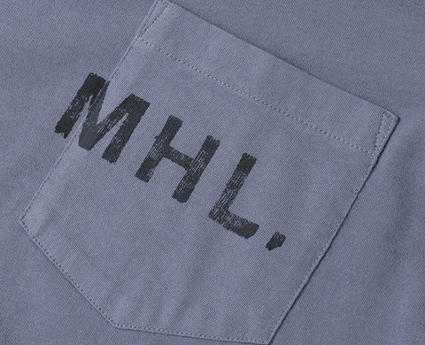 4/6発売　MHL 別注LOGO TEE