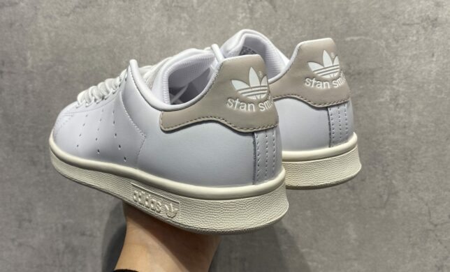 adidas STAN SMITH🎾