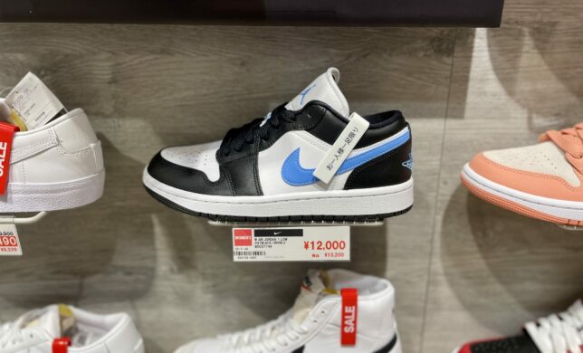 NIKE AJ1 LOW再入荷！！