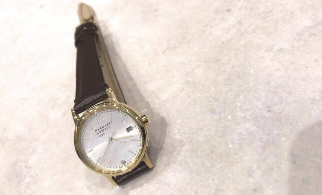 『MARGARET HOWELL idea』”DATE/LEATHER STRAP WATCH” LIMITED EDITION