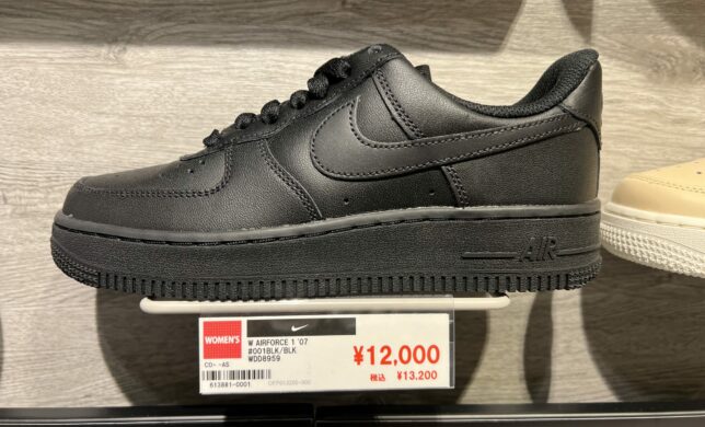 NIKE AIR FORCE1 定番カラー再入荷のお知らせ！！